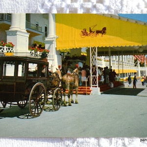Vintage MICHIGAN carte postale Grand Hotel Mackinac Island calèche Americana souvenir carte postale souvenirs papier éphémères PanchosPorch