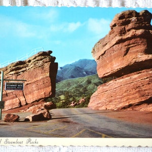 vintage COLORADO carte postale Balanced Steamboat Rocks Pikes Peak Park carte postale inutilisée souvenirs publicité papier éphémère PanchosPorch