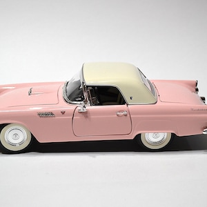 Vintage 1955 Ford Thunderbird Diecast Car 1:18 Scale Pink