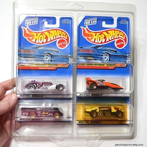 Ensemble complet de voitures moulées sous pression série Friends, série HOT WHEELS, dessin animé vintage, lot de 4 dans une housse de protection Mattel, collection Panchosporch, 1999