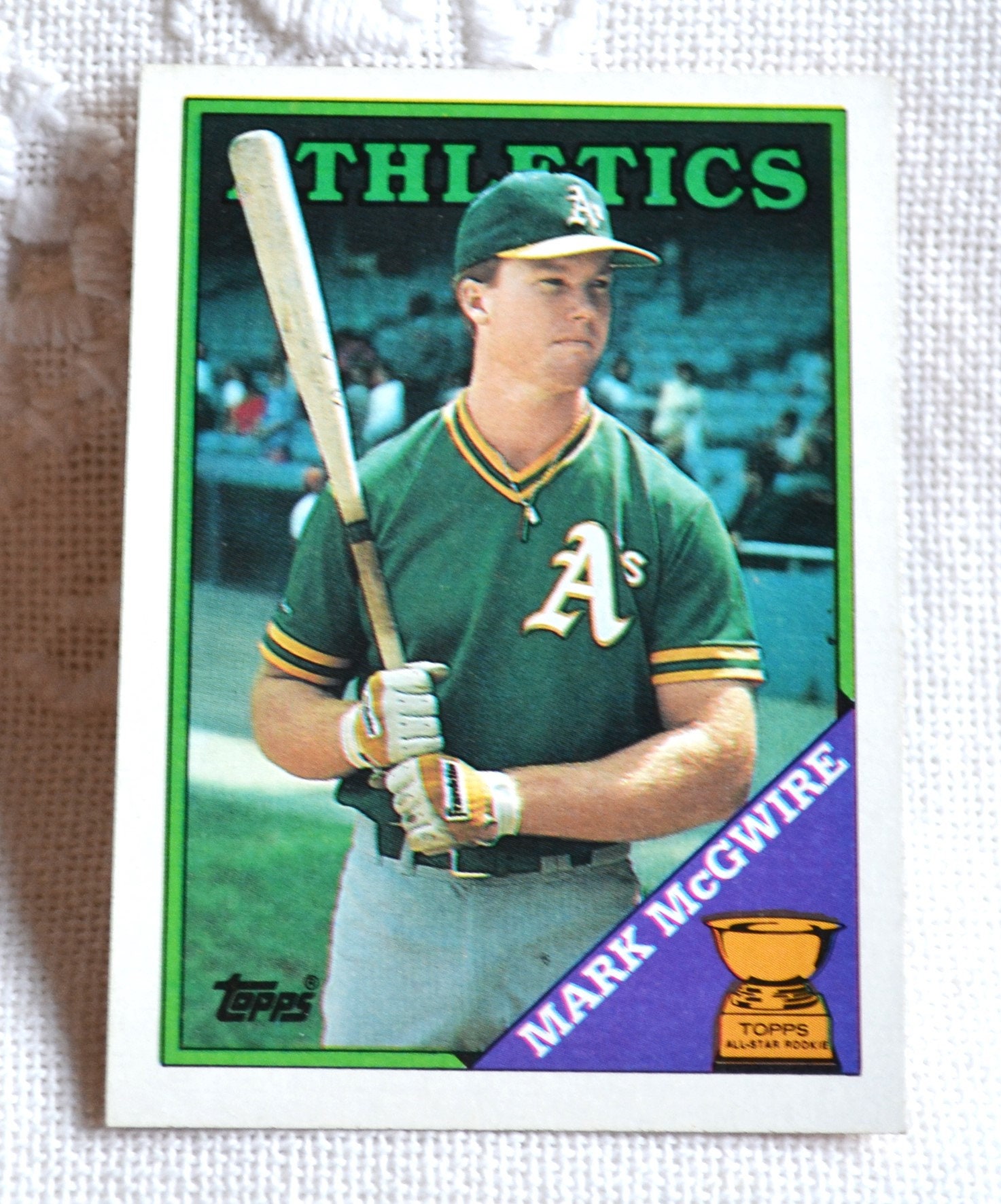 MARK MCGWIRE 580 Baseball Card 1988 Topps Trading Card
