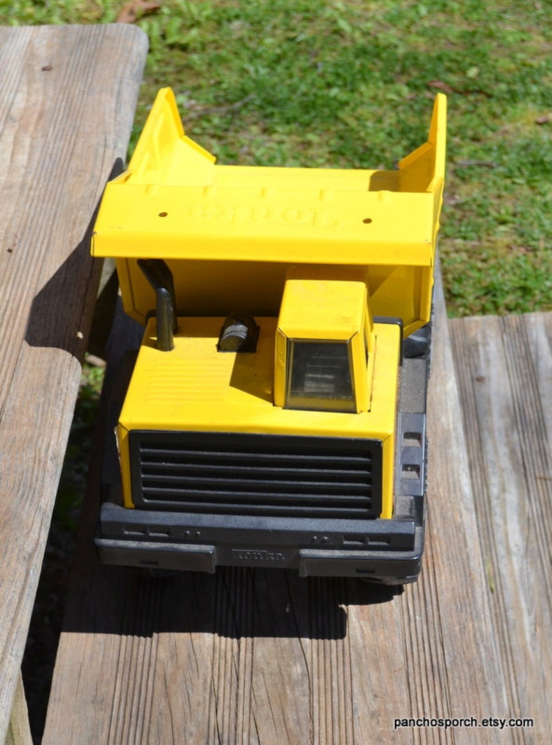 Vintage camion à benne basculante TONKA XMB-975 tout en acier embouti, camion jouet jaune noir enfance nostalgie homme des cavernes jouet de collection PanchosPorch image 6