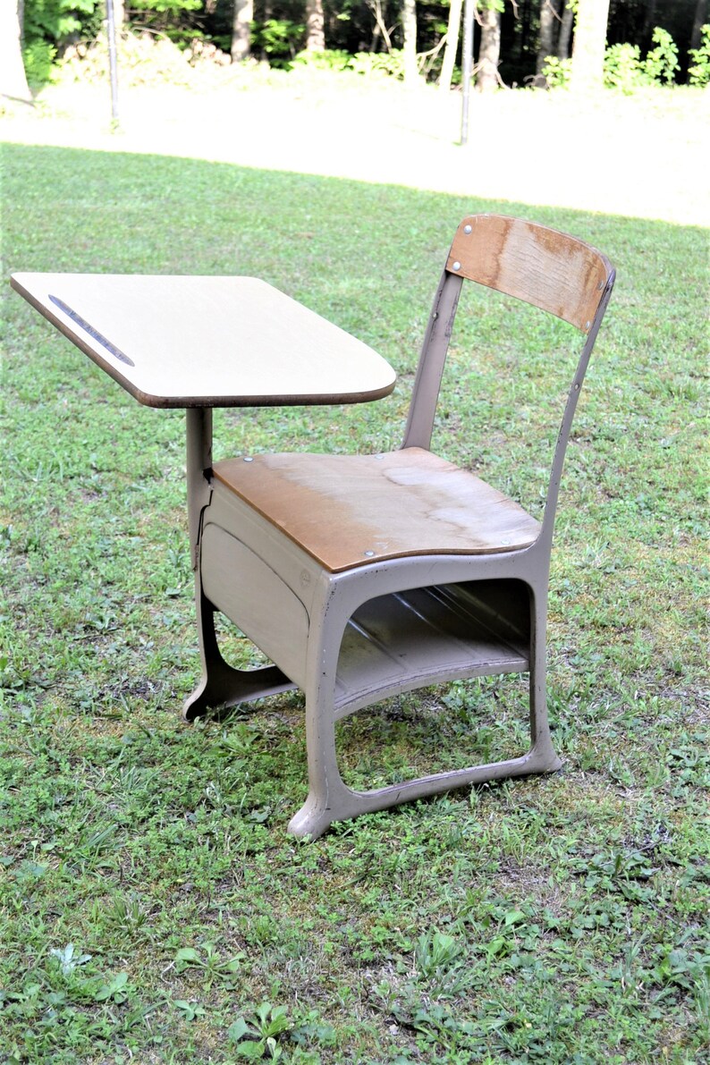 Vintage School Desk Child Size Envoy Beige Putty Retro Metal Etsy