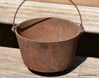 Vintage CAST IRON  Pot Footed Unmarked Old Heavy Metal Bean Pot Rustic Cooking Pot Farmhouse Kitchen Campfire PanchosPorch