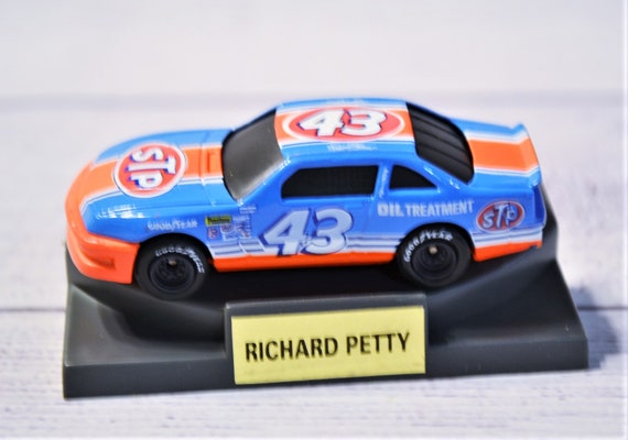 Vintage Richard Petty 43 Diecast Car 