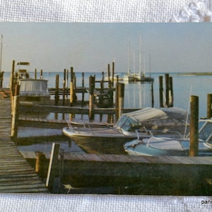 Vintage FLORIDE carte postale Carrabelle Dog Island bateaux quai coucher de soleil carte postale souvenir souvenirs papier éphémères PanchosPorch
