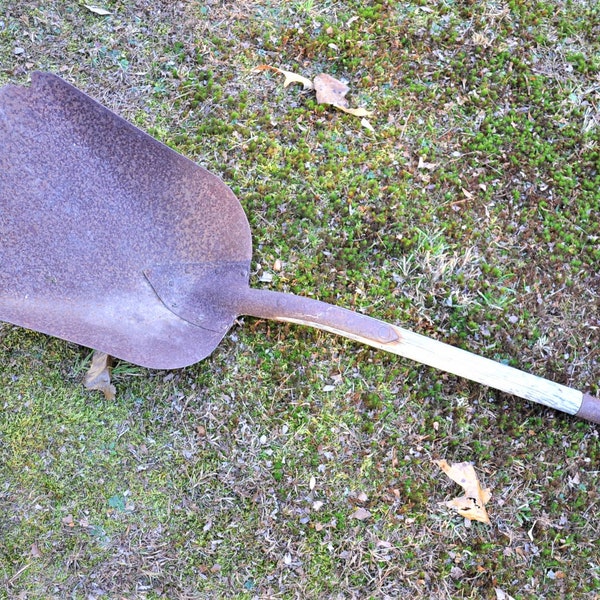 Vintage Coal Shovel Antique Wide Shovel Wood and Metal Primitive Rustic Wall Decor Rusty Metal Farmhouse Barn PanchosPorch