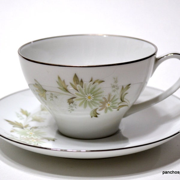 Vintage NORITAKE SOROYA Cup and Ssaucer Teacup Green Flowers Floral Daisies 1970s Dinnerware Pattern 6853 Japan PanchosPorch