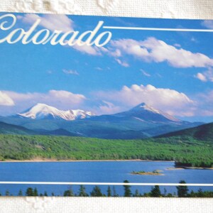 Carte postale vintage COLORADO Dillon Reservoir Lake Mountains Road Trip carte postale inutilisée Souvenir souvenirs souvenirs papier éphémères PanchosPorch