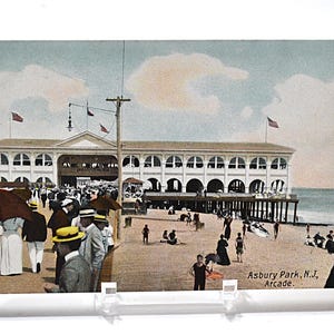 Carte postale vintage ASBURY PARK New Jersey Arcade Boardwalk Personnes Été 1908 Carte postale souvenir Souvenirs Papier éphémères PanchosPorch