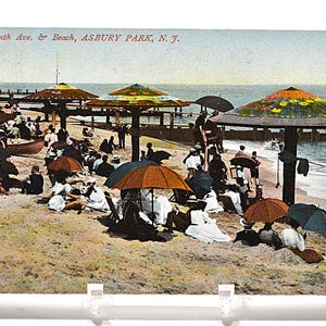 Carte postale vintage ASBURY PARK, New Jersey, 7e Avenue et baigneurs de plage, parapluies, carte postale souvenir, souvenirs, papier, éphémères, panchos, porche
