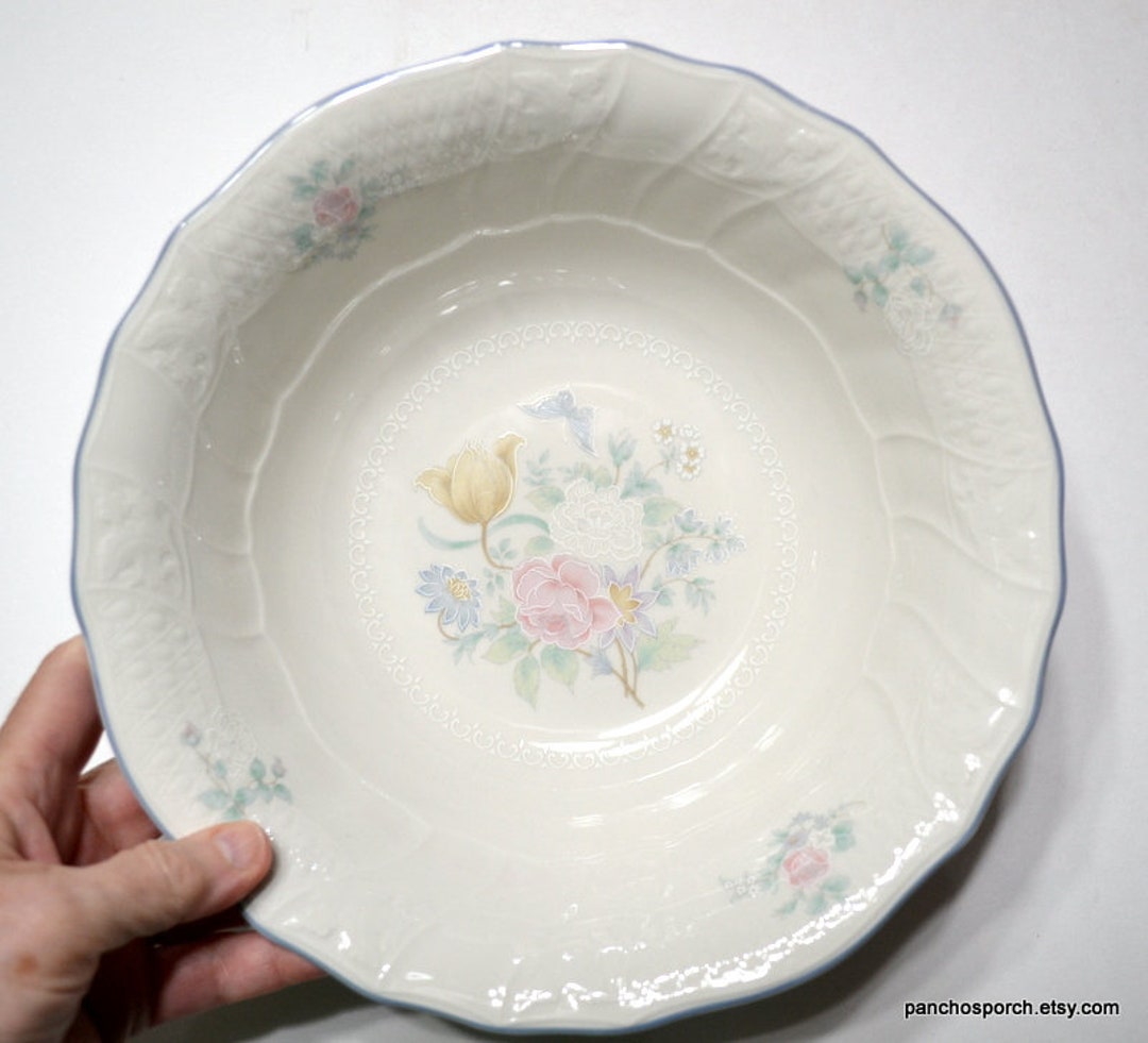 Vintage Royal Doulton VALENCIA Large Round Serving Bowl Floral Pastel