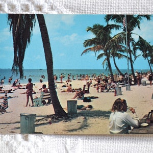 vintage FLORIDE Carte postale Ft Myers Beach Palmiers tropicaux Americana Souvenir Carte postale Souvenirs Papier publicitaire Ephemera PanchosPorch