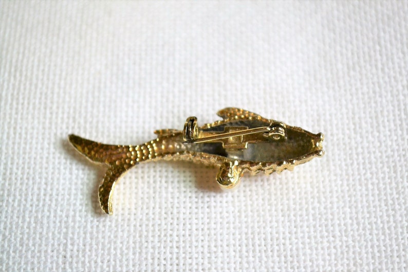 Vintage Fish Brooch Pin Blue Rhinestone Eye Faux Pearl Gold Tone Metal Costume Jewelry PanchosPorch
