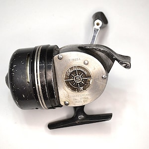 antique shakespeare fishing reel values Service 1944 Model EA Level Wind F*S Reticulum Shakespeare 1740 HE Tournament Casting