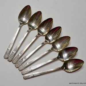 Vintage GRENOBLE Teaspoon Set of 7 Oneida Prestige Plate Silverplate Vtg Flatware Silverware Leaf Pattern Replacement Utensils PanchosPorch