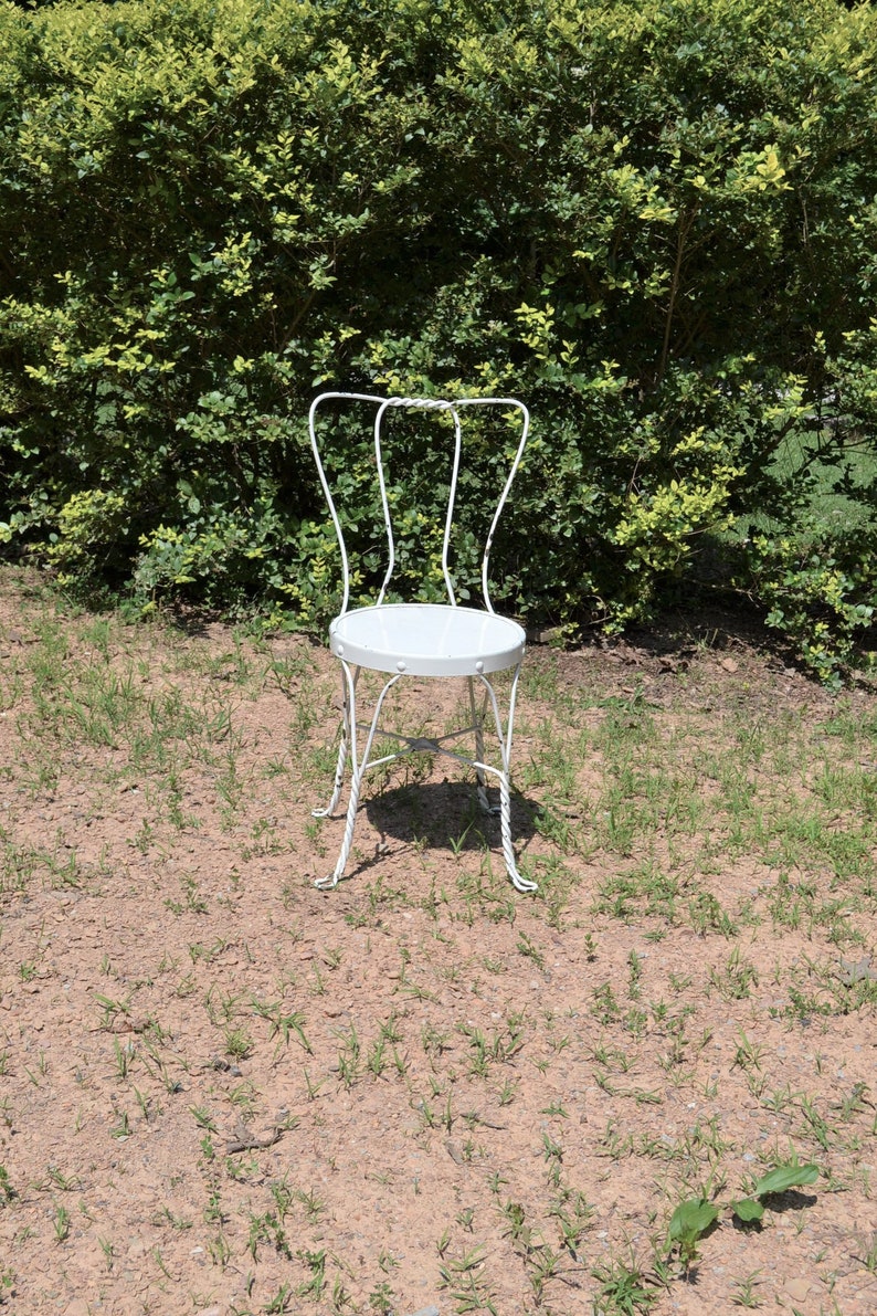 Vintage White Ice Cream Parlor Chair Twisted Metal Bistro Chair Chippy Paint Cottage Decor Panchosporch