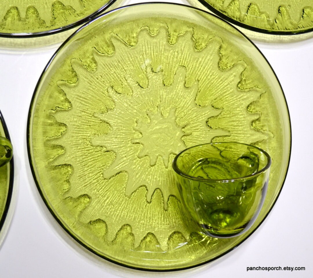 Vintage Sunburst Olive Green Snack Plate Set of 4 Textured Green Glass
