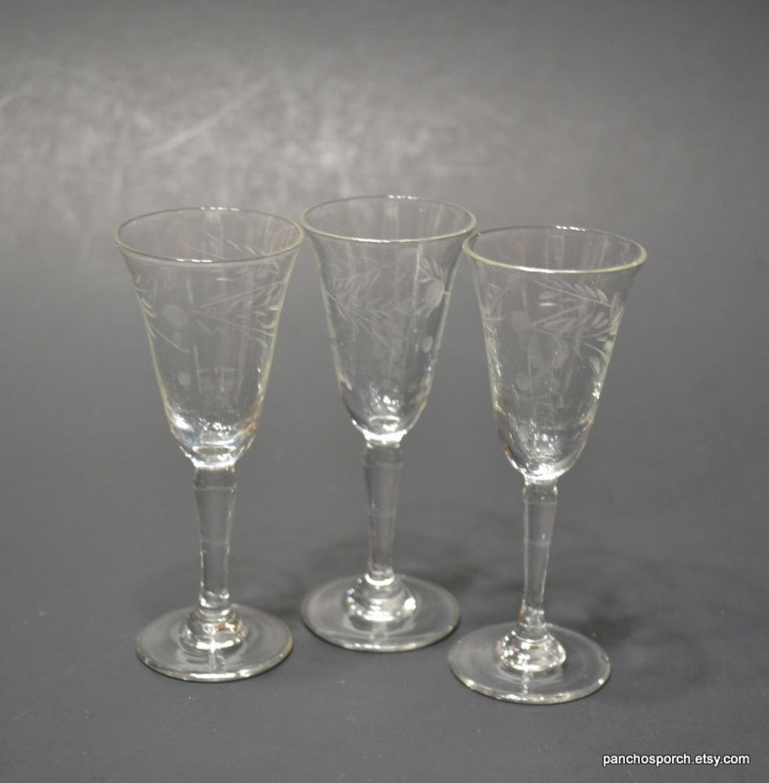 Vintage Etched Cordial Glass Set of 3 Small Liqueur Glasses Etsy