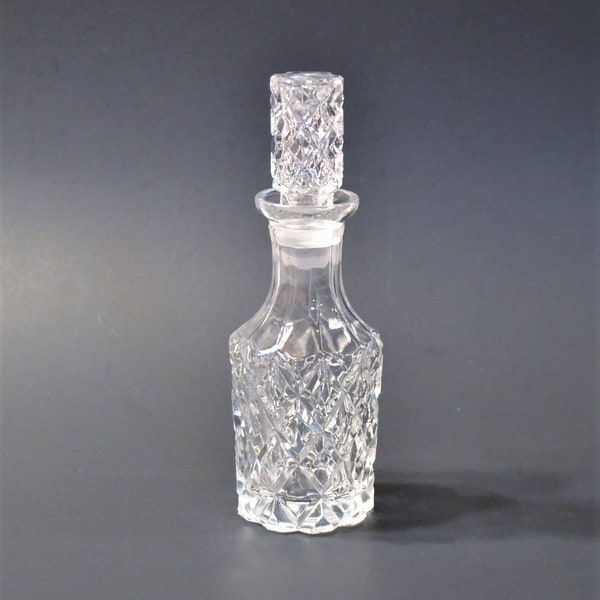 Vintage Pressed Glass Perfume Bottle with Stopper Diamond Pattern Cruet Bud Vase Panchosporch