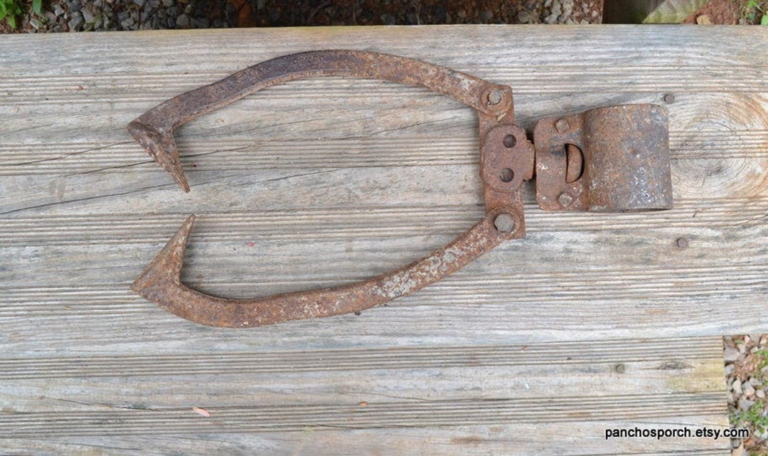 Vintage Ice Tongs Heavy Metal Iceman Delivery Tool Primitive Rustic