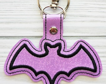Purple Bat Keychain/Purse Charm/Key FobKey Chain/Halloween/cute/Bag Charm/Goth/goth accessories/Halloween keychain/Bat Lover/Spooky