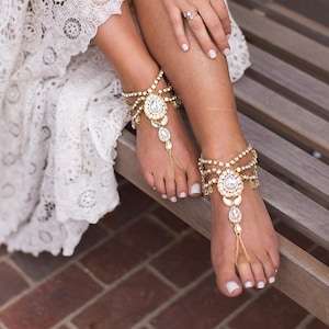Bali Barfuß Sandalen in Gold Strass Anklet Fuß Schmuck für die Braut Hochzeit Strand Sandalen Boho Braut Sandalen Gold Anklet Brautschuhe