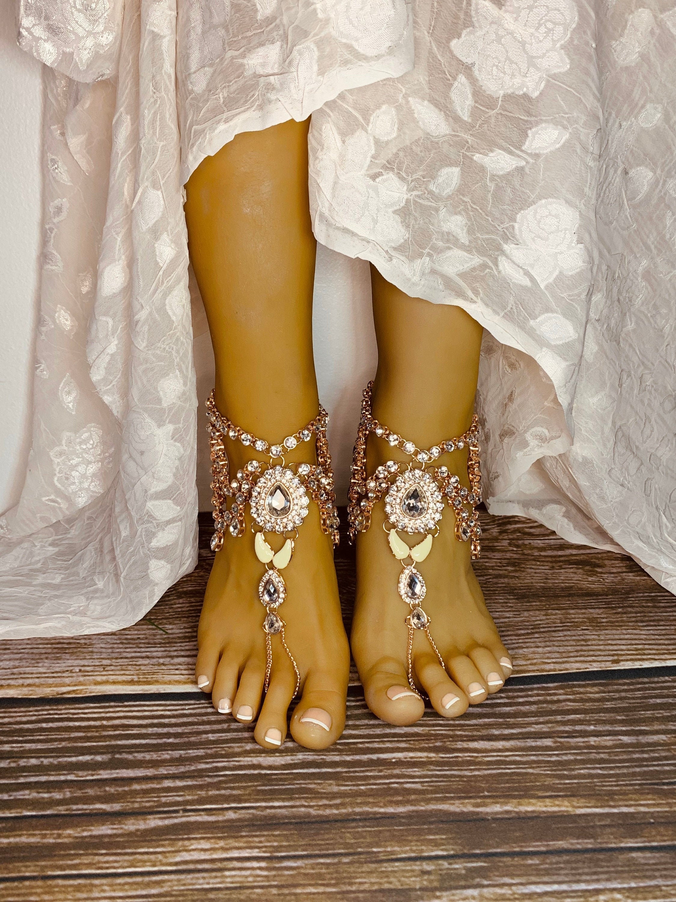 Boho Satellite blotevoetensandalen, ketting, bal, enkelband, armband
