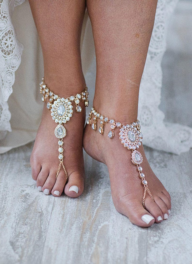 Starla Barfuß Sandalen Strand Hochzeit Schmuck Fußschmuck Boho Hochzeit Sandalen Fußkettchen Fuß Thong Strass Sandalen Brautjungfern Geschenk Bild 5