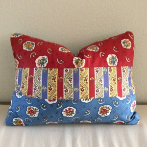 Gorgeous Pierre Deux Blue & Red Avignonet Bordure French Country Toile Accent Pillow