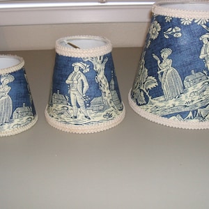 Gorgeous Pierre Deux La Declaration Blue & Cream French Country Toile Chandelier Table Lamp Shades Choose Size