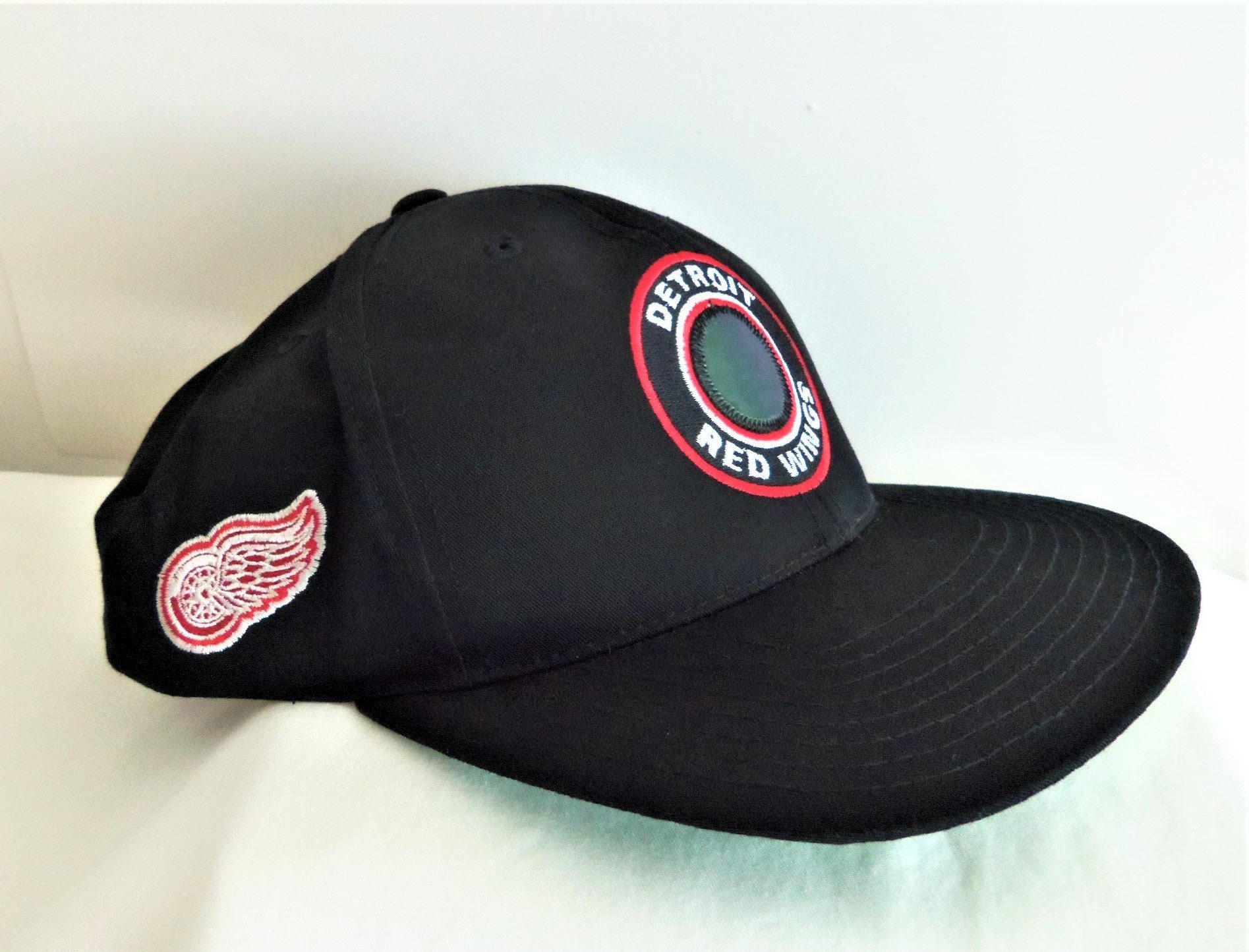 Detroit Red Wings Retro Brand Red Worn Vintage Flexfit Slouch Hat Cap