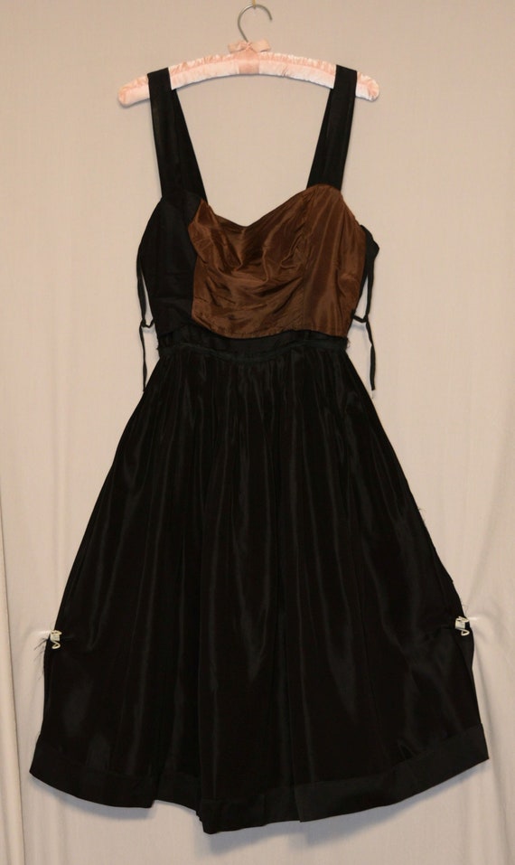 VINTAGE 1950s Black Satin Pleated Flare PARTY Dre… - image 9