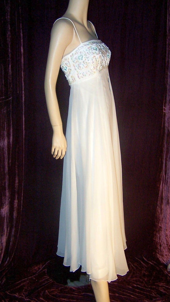 VINTAGE 1960s White BEADED Chiffon Formal Prom Dr… - image 6