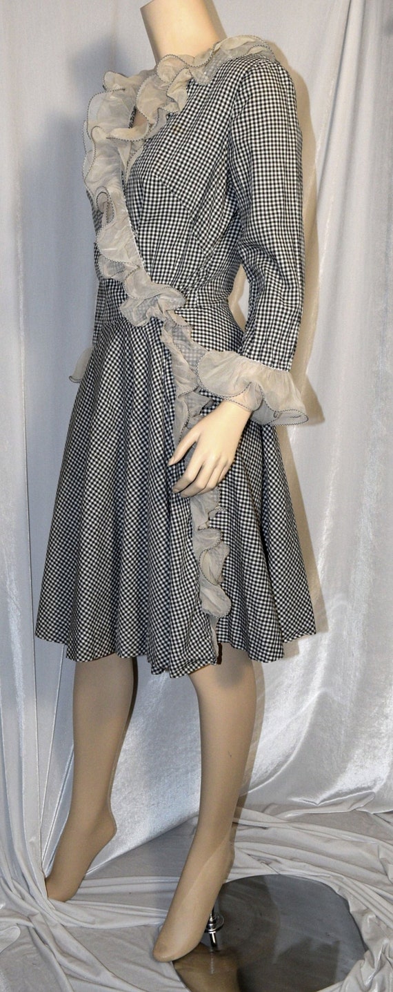 VINTAGE 1960/70s Black & White GINGHAM Ruffle Acc… - image 2