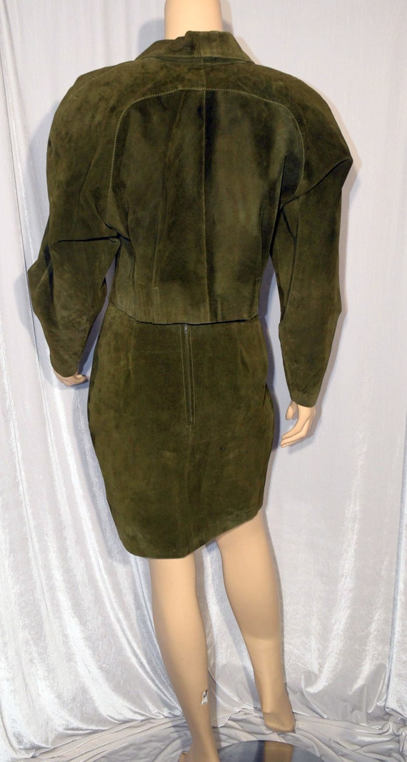 VINTAGE 1970s Olive Green SUEDE 2 Pc. Jacket & Sk… - image 3