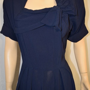 VINTAGE 1940s POLLY BRIEF Navy Blue Crepe Bow Accent Dress image 5
