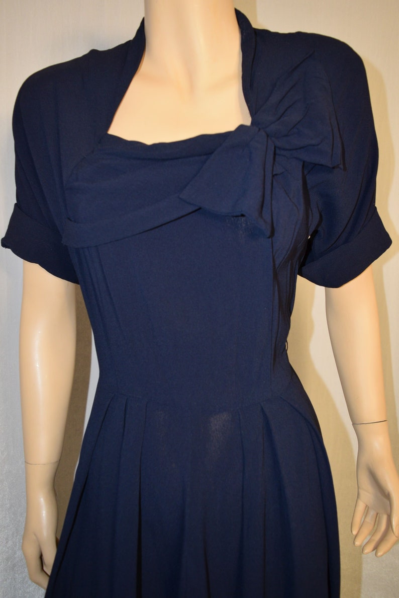 VINTAGE 1940s POLLY BRIEF Navy Blue Crepe Bow Accent Dress image 5