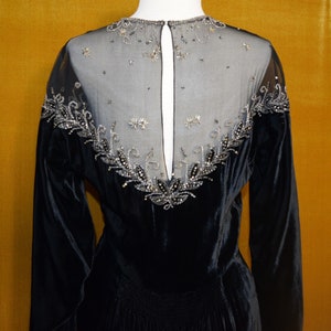 Vintage 1930/40s Black SILK Panne Velvet GLASS BEADED Dress Gown image 5