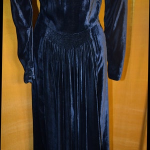 Vintage 1930/40s Black SILK Panne Velvet GLASS BEADED Dress Gown image 4