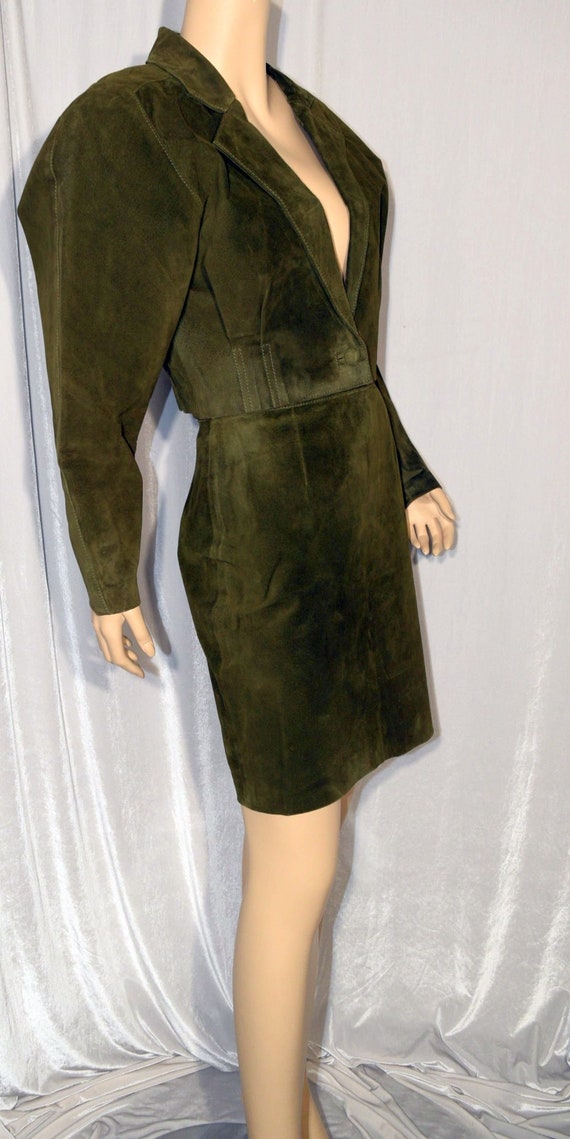 VINTAGE 1970s Olive Green SUEDE 2 Pc. Jacket & Sk… - image 4