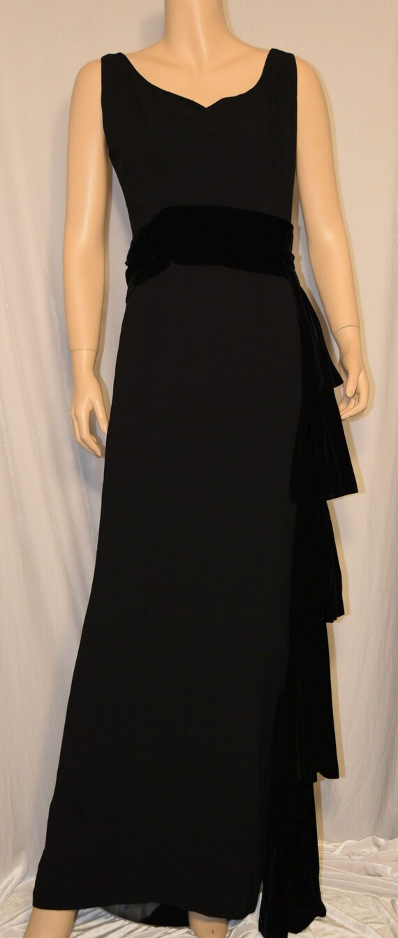 VINTAGE Early 1950s Black Crepe VELVET Accent Dre… - image 2