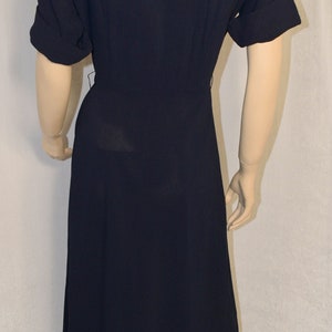 VINTAGE 1940s POLLY BRIEF Navy Blue Crepe Bow Accent Dress image 3