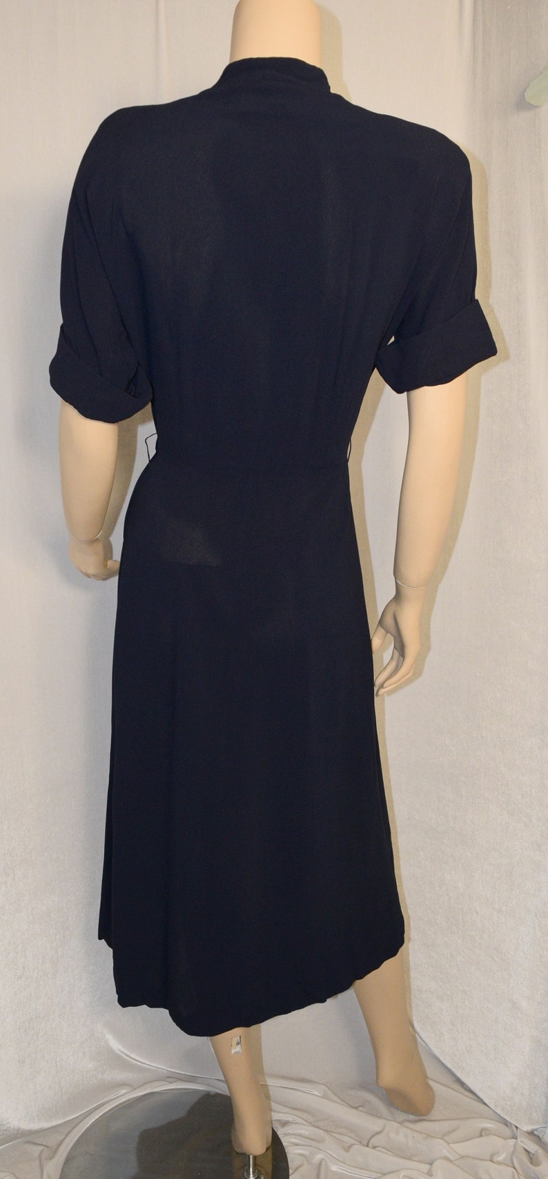 VINTAGE 1940s POLLY BRIEF Navy Blue Crepe Bow Accent Dress image 3