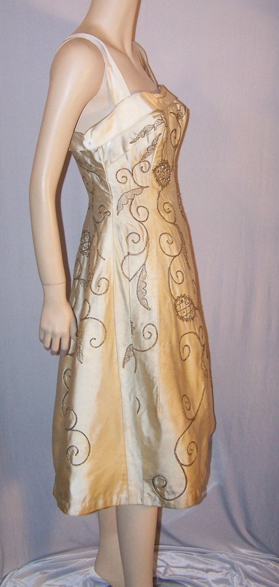 VINTAGE 1950s Cream GOLD Bronze Metallic Leaf Des… - image 5