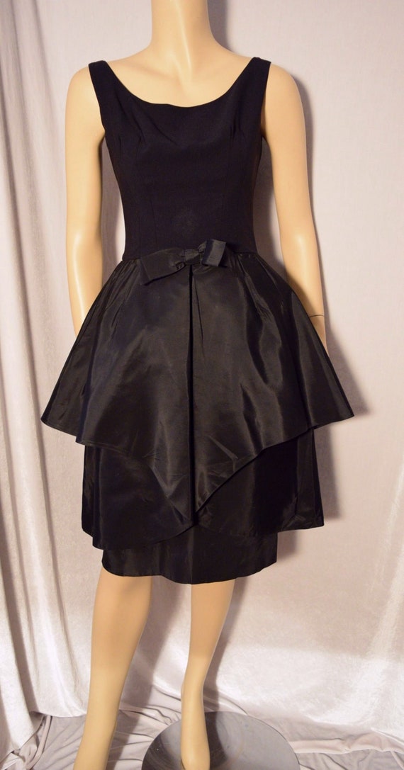 VINTAGE 1940s BLACK Crepe Taffeta PEPLUM Pencil Fo