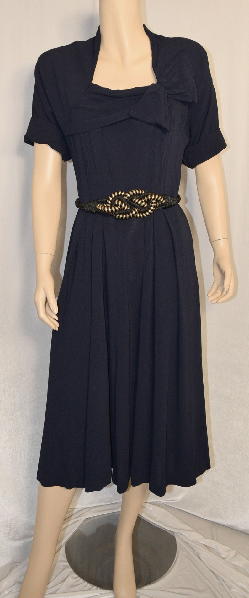 VINTAGE 1940s POLLY BRIEF Navy Blue Crepe Bow Accent Dress image 2