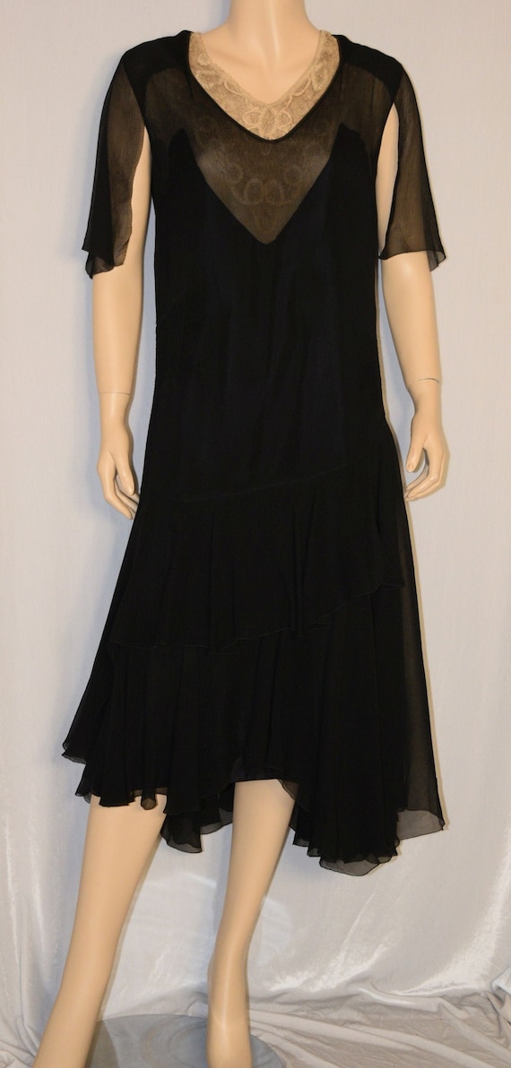 ANTIQUE Vintage 1920s Black SILK Crepe Capelet Op… - image 1