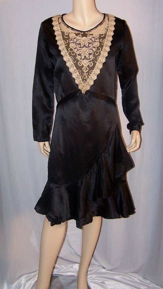 VINTAGE Antique 1920s Black SATIN Plunging Ecru La