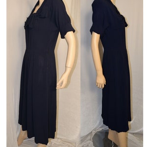 VINTAGE 1940s POLLY BRIEF Navy Blue Crepe Bow Accent Dress image 6